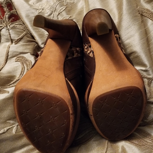 UGG booties - Picture 4 of 5